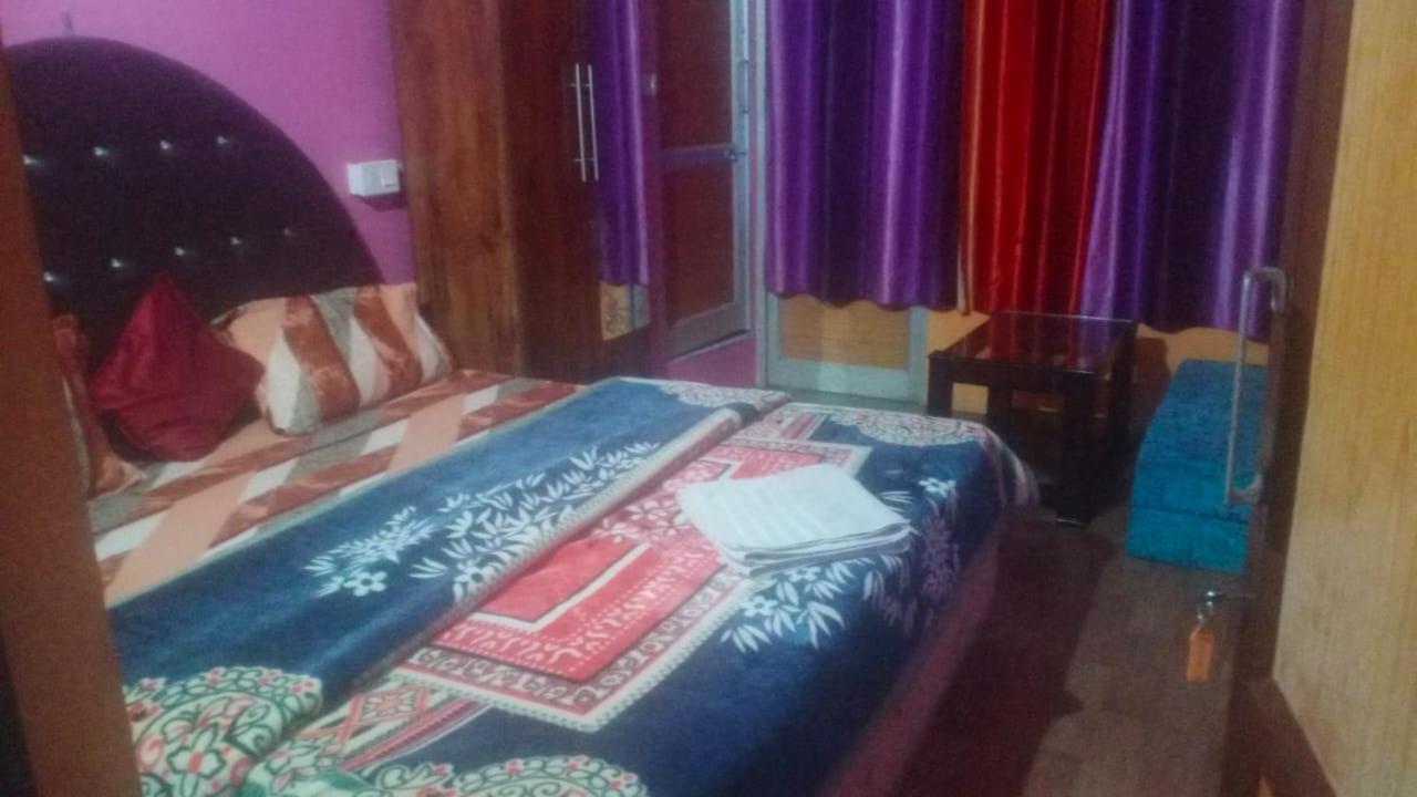 Hotel Antarctica &Pine N Dine Blues Cafe Manali  Exterior photo
